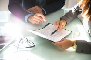 knowledgeable and experienced business contract lawyer
